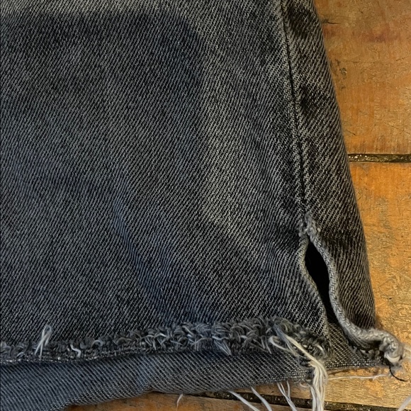 Agolde Women's Faded Black Wash Cut Off Distressed Jean Dee Shorts 33 - Picture 7 of 8